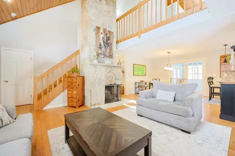 55 Northbridge Rd, Mendon, MA 01756 photo 6