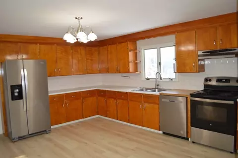 40 Flora Rd, Attleboro, MA 02703 photo 5