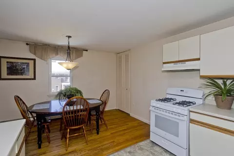 34 Regency Park Dr #34, Agawam, MA 01001