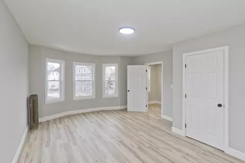 305 Dickinson St, Springfield, MA 01108 photo 16