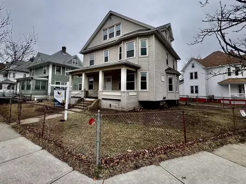 305 Dickinson St, Springfield, MA 01108 photo 25