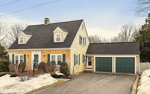 81 Winter St, Leominster, MA 01453