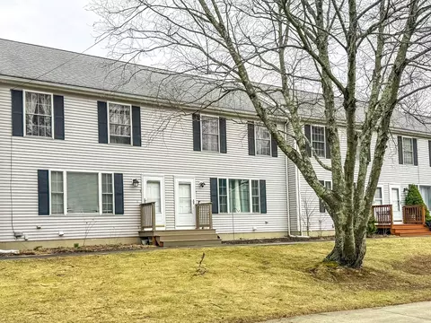 95 High St #C, Uxbridge, MA 01569