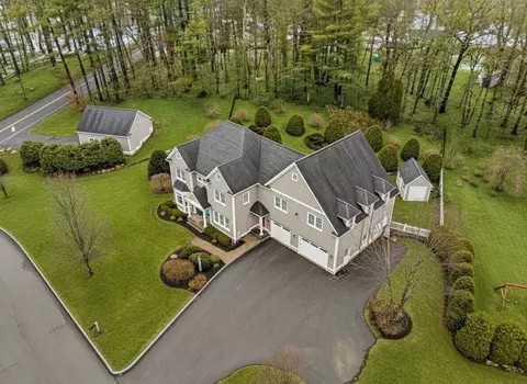10 Crisileo Way, Canton, MA 02021