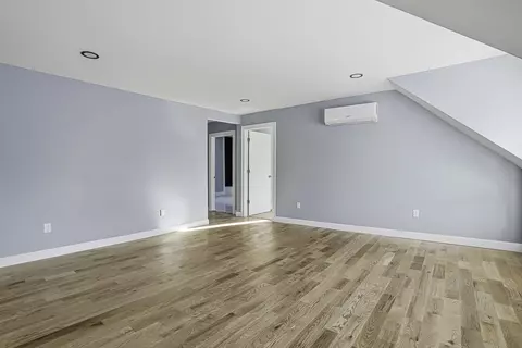 Living - 140 Spring St, Athol, MA 01331 photo 12 of 13