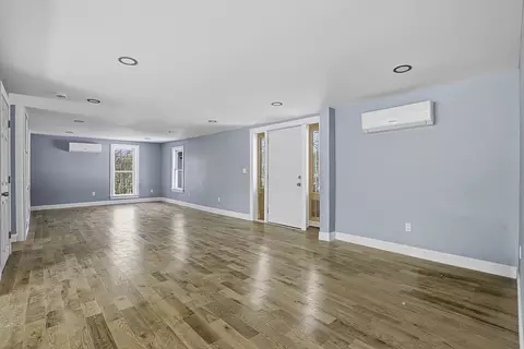 Living - 140 Spring St, Athol, MA 01331 photo 2 of 13