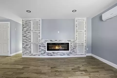 Living - 140 Spring St, Athol, MA 01331 photo 4 of 13