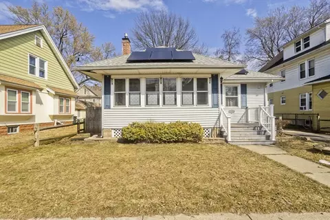 57 Lyndale St, Springfield, MA 01108 photo 2