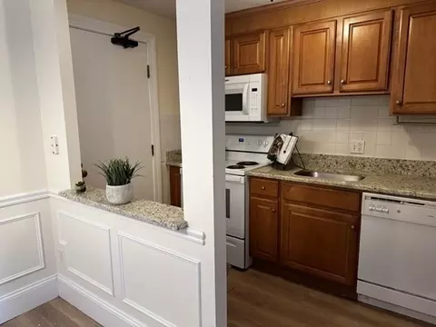 Kitchen - 15 Davis Rd #B11, Acton, MA 01720 photo 1 of 2