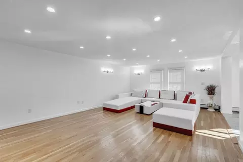 750 Wilbraham Rd, Springfield, MA 01109 photo 9