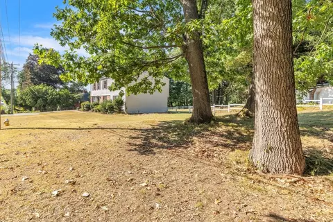 750 Wilbraham Rd, Springfield, MA 01109 photo 5