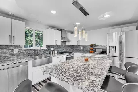 750 Wilbraham Rd, Springfield, MA 01109 photo 13
