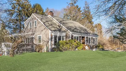 34 Maushop Ave, Barnstable, MA 02630