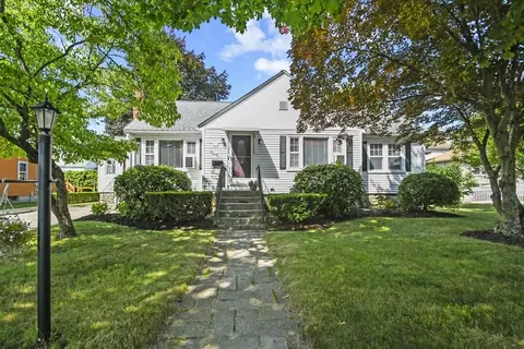 293 Harrington Way, Worcester, MA 01604