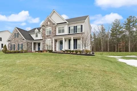 65 Foundry Ln, Canton, MA 02021 photo 3