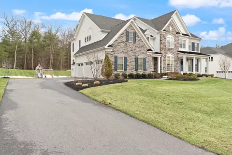65 Foundry Ln, Canton, MA 02021 photo 2