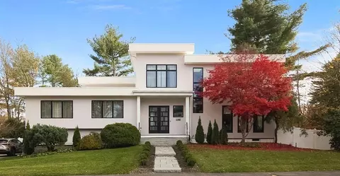 82 Sharpe Rd, Newton, MA 02459