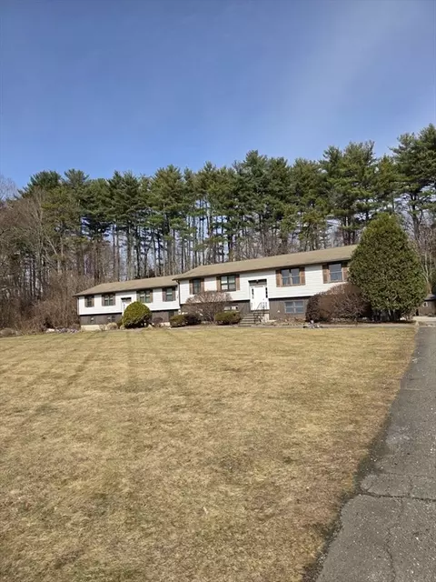 204 Bourne St #204, Three Rivers, MA 01080