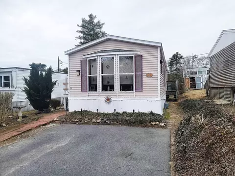 300 Falmouth Rd #51, Mashpee, MA 02649