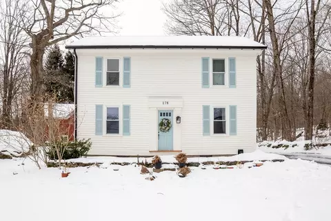 178 James St, Barre, MA 01005