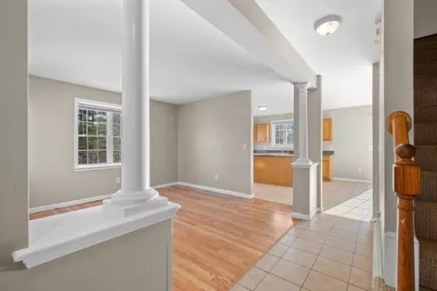 Entry Way - 1 Emma Ln #B, Wareham, MA 02571 photo 3 of 4