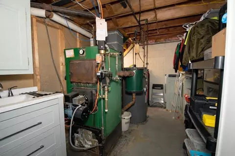 75 Gillette Cir, Springfield, MA 01118 photo 19