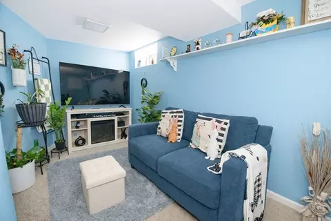 75 Gillette Cir, Springfield, MA 01118 photo 16