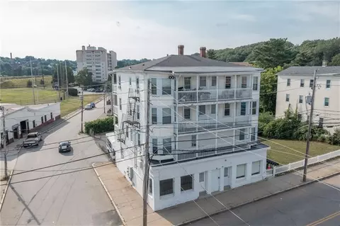 60 Rathbun St, Woonsocket, RI 02895