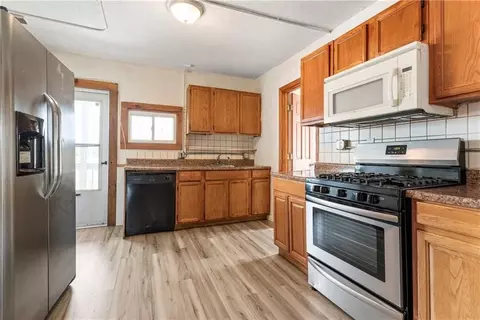 60 Rathbun St, Woonsocket, RI 02895 photo 14