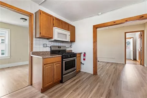 60 Rathbun St, Woonsocket, RI 02895 photo 17
