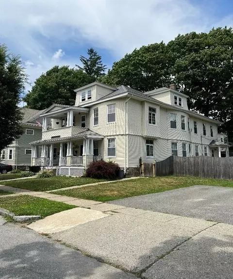 4 Hartshorn, Worcester, MA 01602