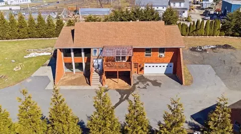 612 Drift Rd, Westport, MA 02790