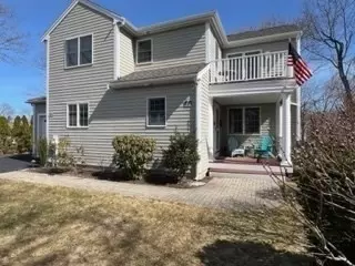 62 South St #A, Plymouth, MA 02360