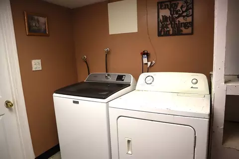 81 Pilgrim Ave, Worcester, MA 01604 photo 23