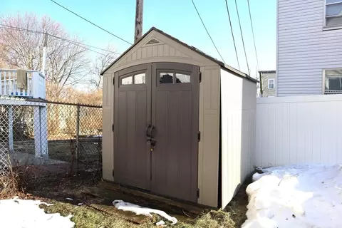 81 Pilgrim Ave, Worcester, MA 01604 photo 24