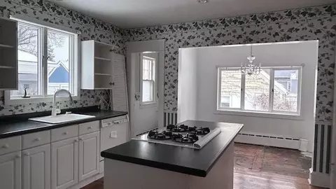 53 Texel Dr, Springfield, MA 01108 photo 7