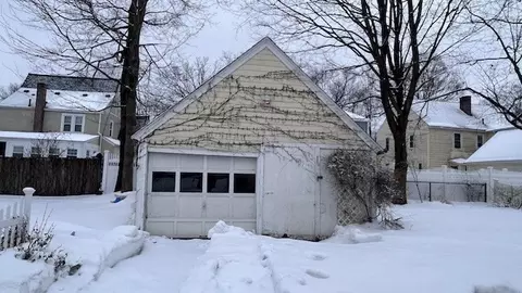 53 Texel Dr, Springfield, MA 01108 photo 4