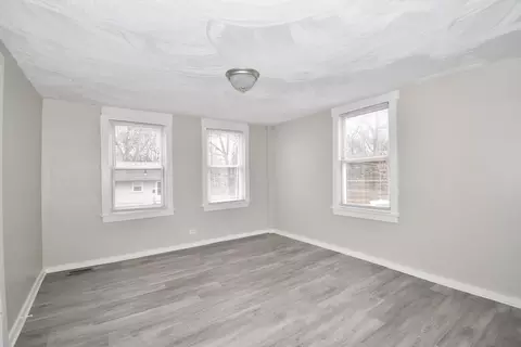 74 Cherry St, Springfield, MA 01105 photo 4