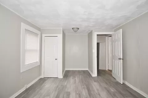 74 Cherry St, Springfield, MA 01105 photo 2