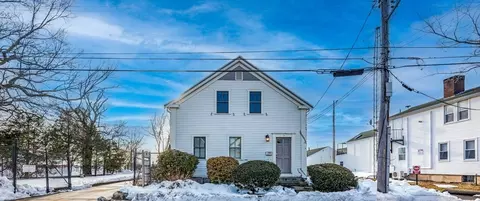 78 Middle St, Fairhaven, MA 02719