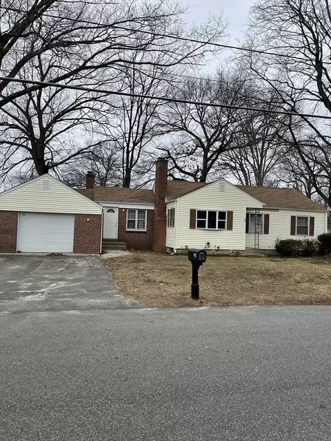56 Rosemary Dr, Springfield, MA 01119