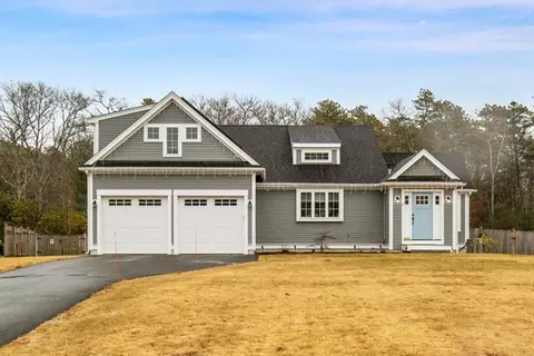 7 Maxwell Ln, Sandwich, MA 02563