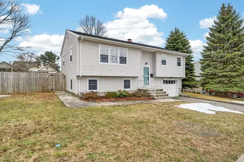 25 Morton St, Fairhaven, MA 02719