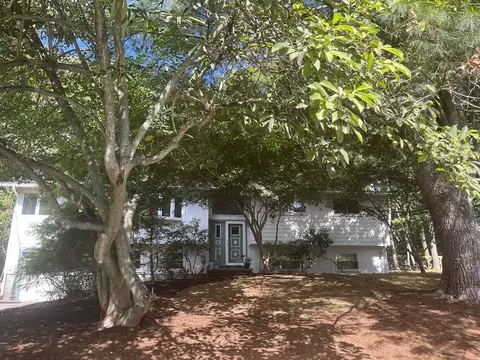 48 Spring Ln, Sharon, MA 02067 photo 2