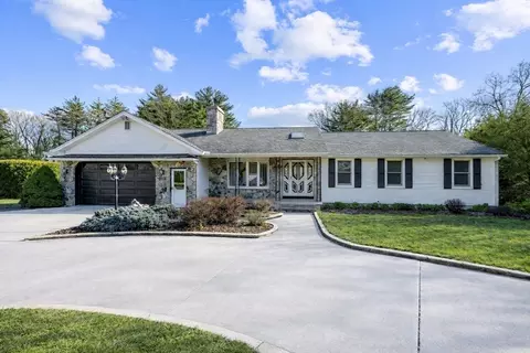 87 Morgan St, Granby, MA 01033