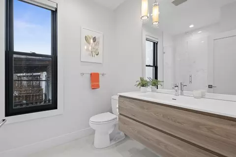 Bath - 586 E 3rd #3, Boston, MA 02127 photo 3 of 4