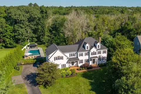 175 Sohier St, Cohasset, MA 02025