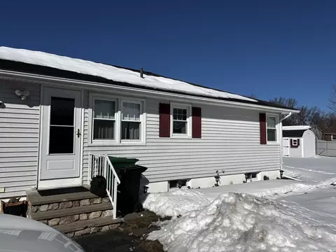 30 Catherine St, Chicopee, MA 01013 photo 5