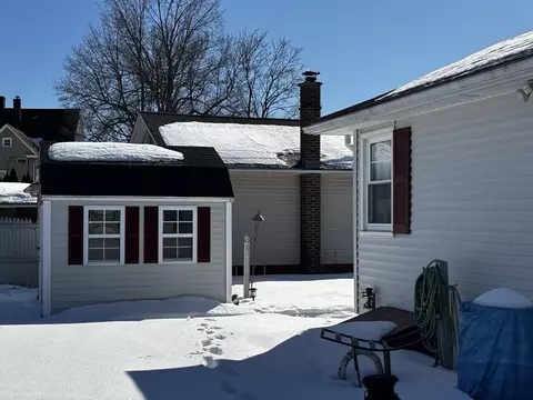 30 Catherine St, Chicopee, MA 01013 photo 12