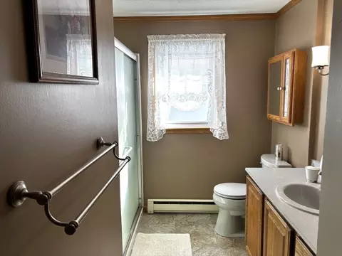 30 Catherine St, Chicopee, MA 01013 photo 22